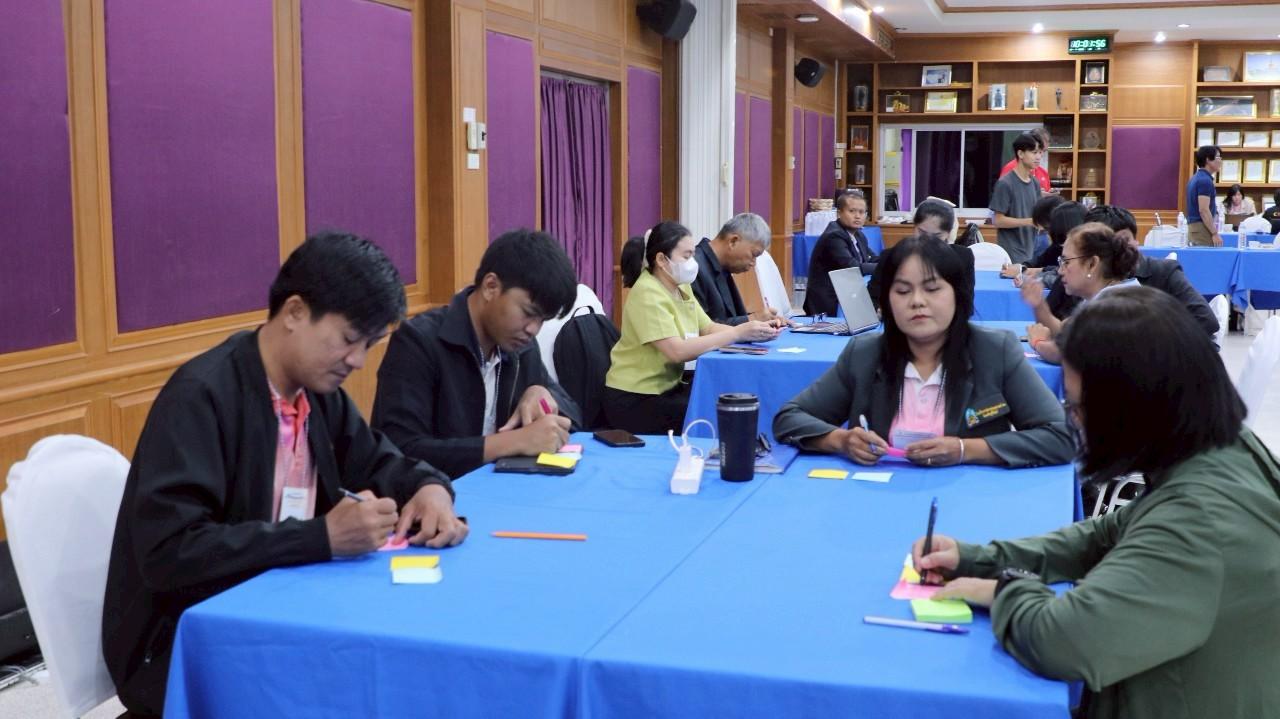LINE_ALBUM_Teacher-Workshop-Buriram_250505_9.jpg